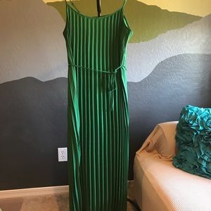 Banana Republic Green Pleated Maxi Dress SIZE 8 Petite